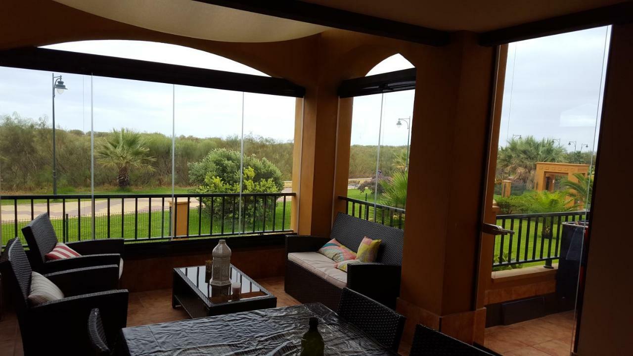 Apartamento Urbanizacion De Lujo En Primera Linea De Playa Исла-Канела Экстерьер фото